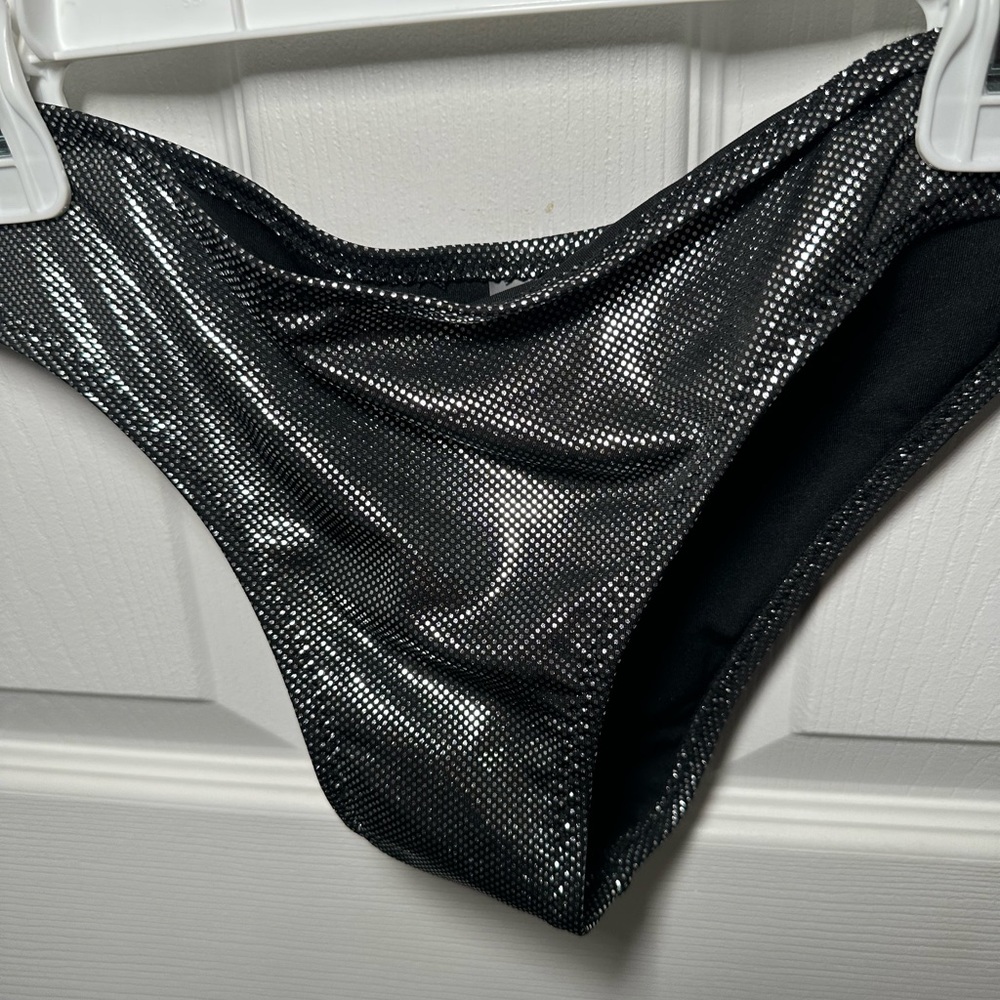 Matching Bikini Set - Picture 3 of 3